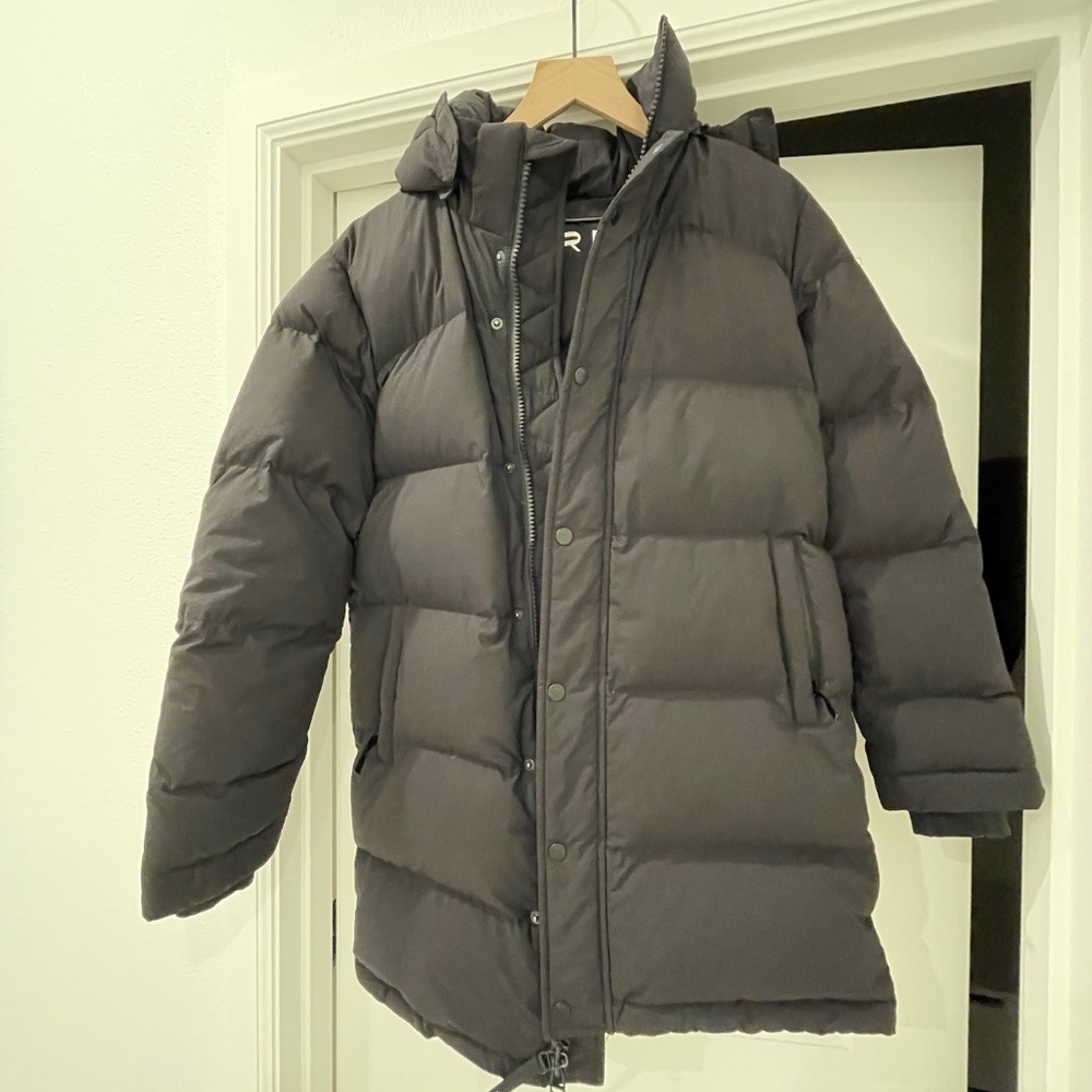 Aritzia TNA Super Puff Mid